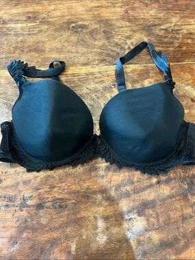 Empreinte Black Lace-Trim Molded T-Shirt Bra